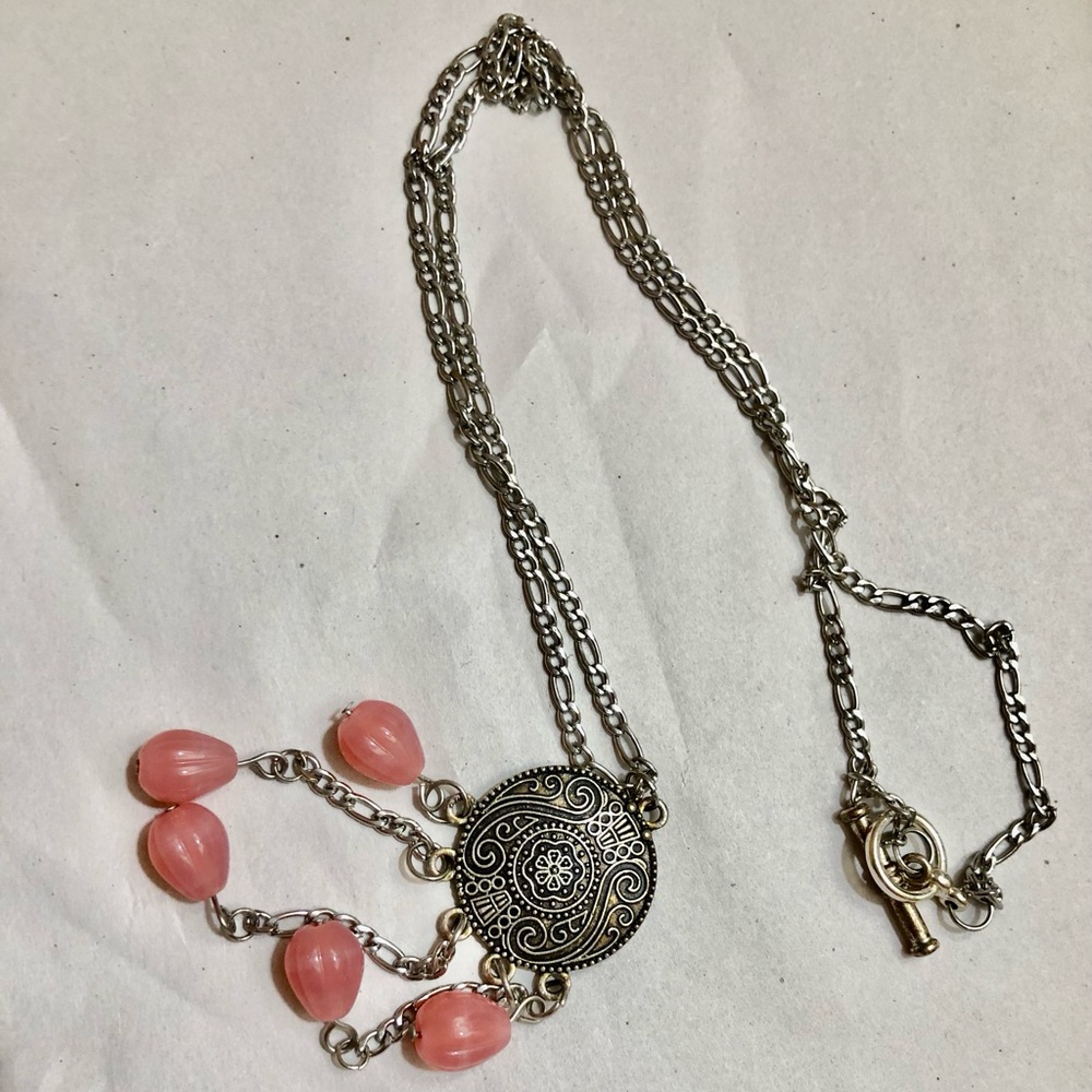Cute silver necklace
